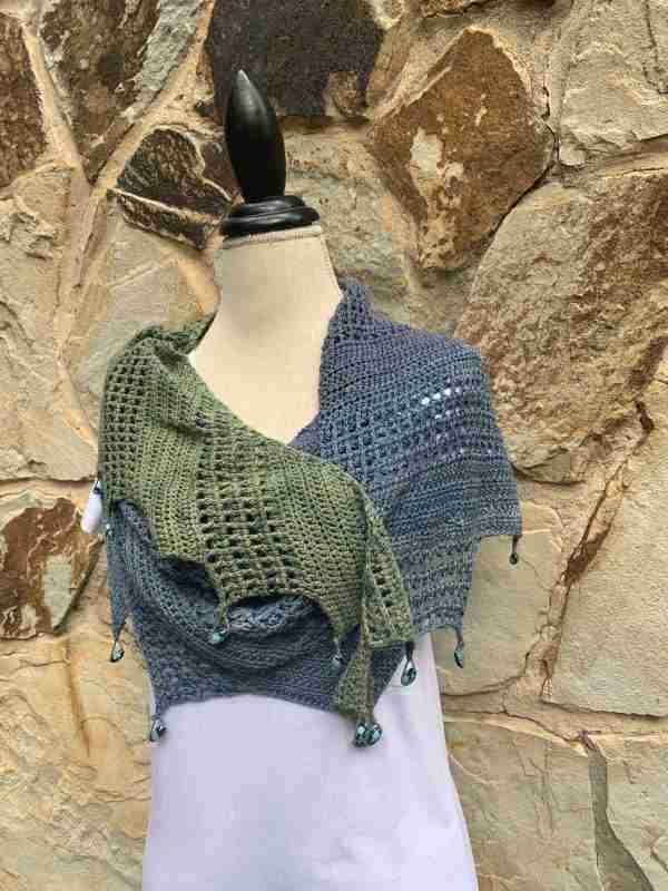 Dragon scarf with beads - Image 2